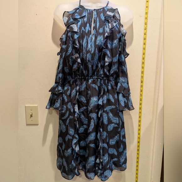 Rachel Zoe Dresses & Skirts - Rachel Zoe Black and Blue Feather Print Dress size 2